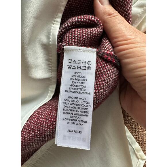 Layered Red Plaid Sweater Tahari Red Tartan w/White satin M - Picture 6 of 8